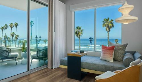Dreamscape Ocean Front Suite