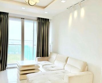 Three-Bedroom Apartment with Water View