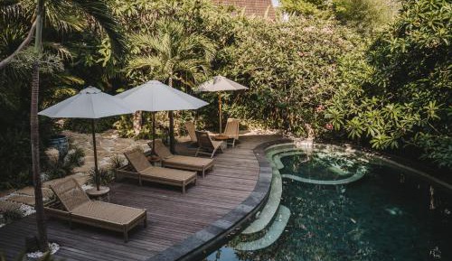 Bungalow with Patio