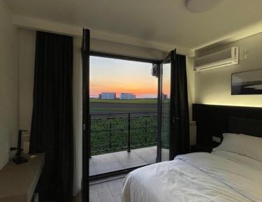 King Room with Mountain View