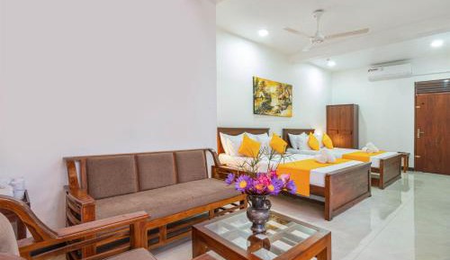 Deluxe Family Room