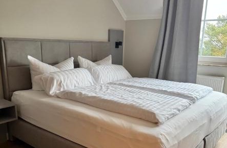 Deluxe Double Room with Balcony and Sea View
