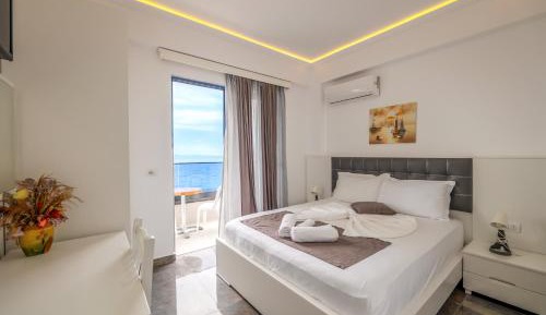 Quadruple Room with Sea View