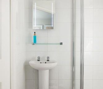 Single Room En Suite Courtyard