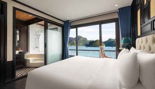 Deluxe Double or Twin Room with Sea View