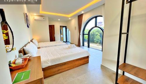 Deluxe Family Room