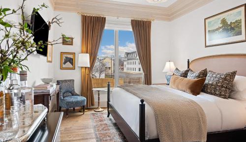 Classic King Suite