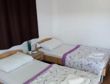 Standard Twin Room with Garden View