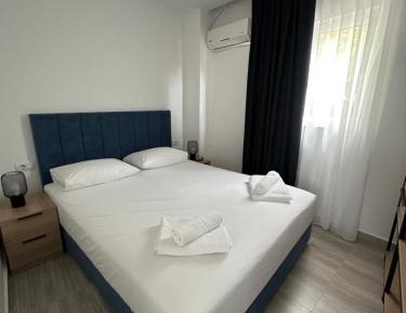 One-Bedroom Apartment with Balcony