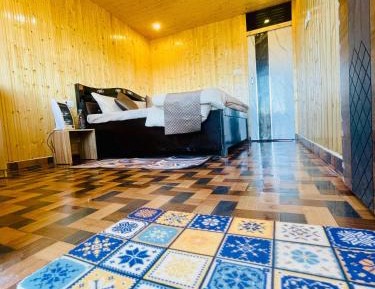 Deluxe Double Room (2 Adults + 1 Child)