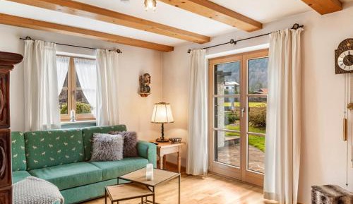 Superior One-Bedroom Apartment
