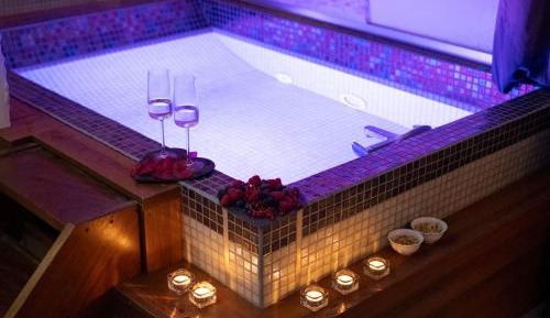 King Room with Spa Bath