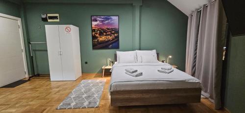 Superior Apartment with City View