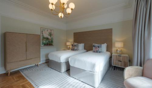 Luxury Twin Room with Shower