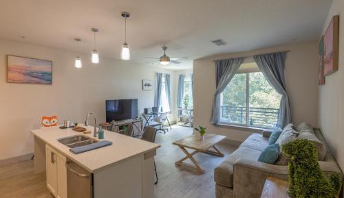 Apartment with Pool View 