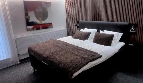 Two-Bedroom Deluxe Apartment