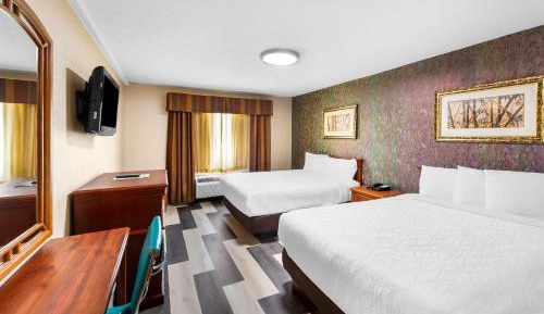 Queen Room with Two Queen Beds - Non-Smoking