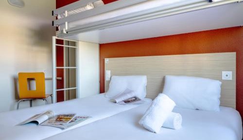 3 Single Beds