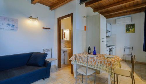 Eight-Bedroom Holiday Home