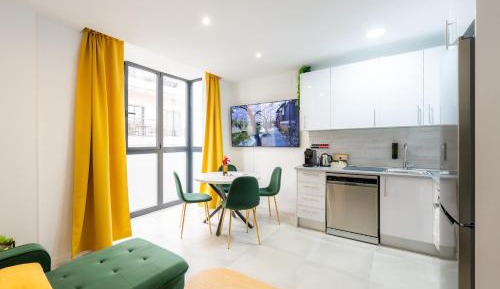 Deluxe Apartment