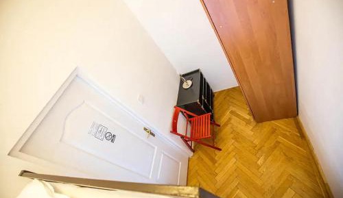 Five-Bedroom Apartment