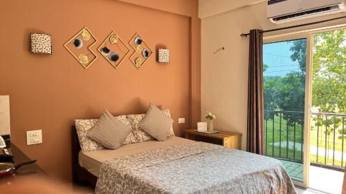 Deluxe Double Room with Balcony