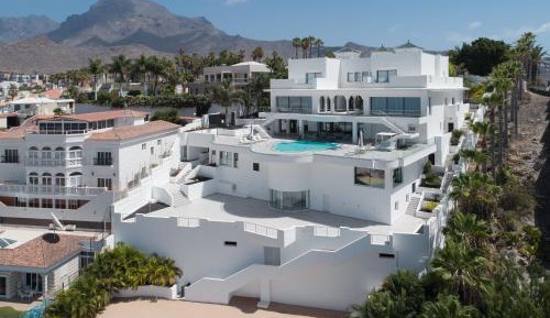 Villa with Sea View