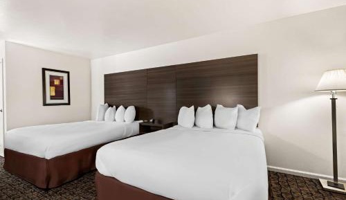 Queen Room with Two Queen Beds - Non-Smoking