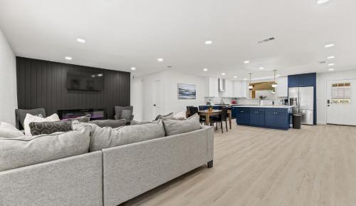 Three-Bedroom Holiday Home 