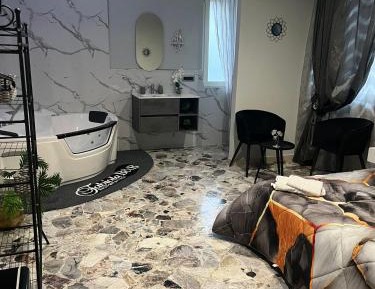 Suite with Spa Bath