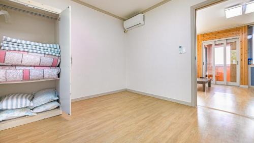 Studio 5
