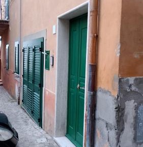 Studio Apartment with One Double Bed