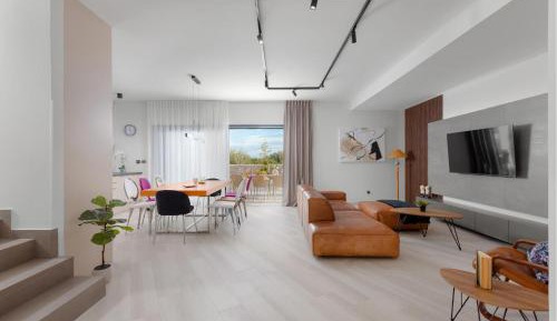 Four-Bedroom Holiday Home