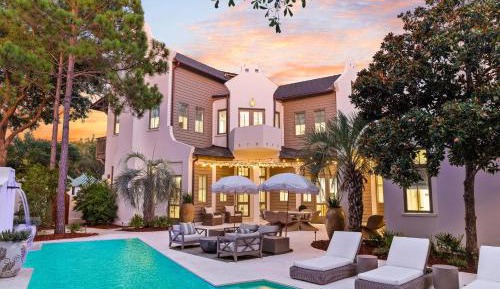 Six-Bedroom Holiday Home