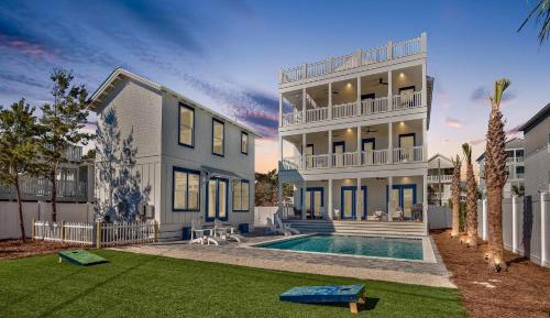 Nine-Bedroom Holiday Home