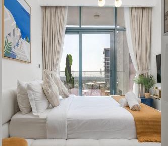 Studio Apartment with Balcony