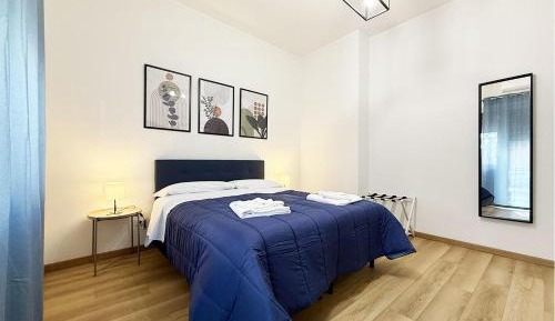 Standard Double Room with Shared Bathroom