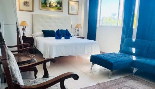 Queen Room with Shared Bathroom
