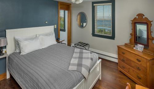 Queen Room with Ocean View