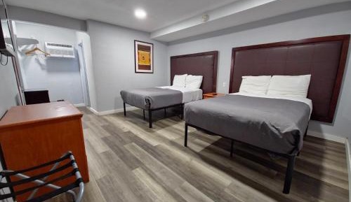 Double Room with Two Double Beds - Non-Smoking
