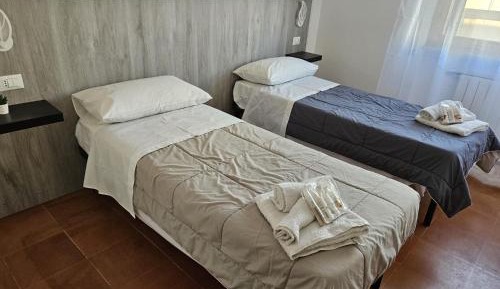 Standard Twin Room with Shared Bathroom