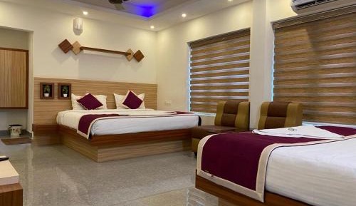 Deluxe Family Room