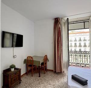 Double or Twin Room with Private Bathroom