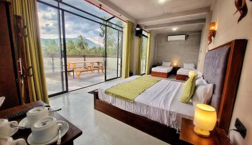 Deluxe Family Room