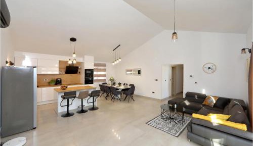 Four-Bedroom Holiday Home