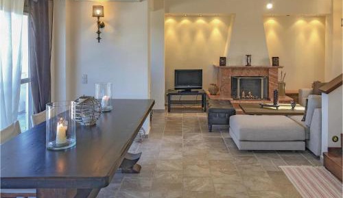 Five-Bedroom Holiday Home