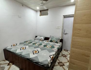 Deluxe Double Room (1 adult + 1 child)
