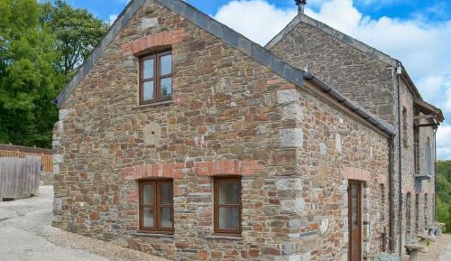 One-Bedroom Holiday Home
