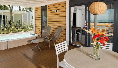 Villa - Beach Front