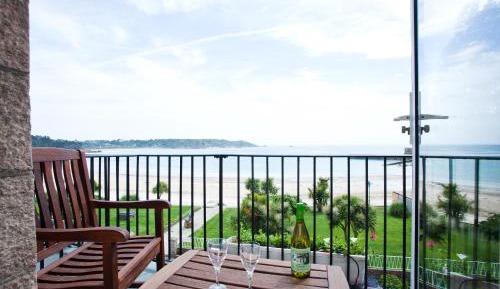 Single Room with Sea View and Balcony